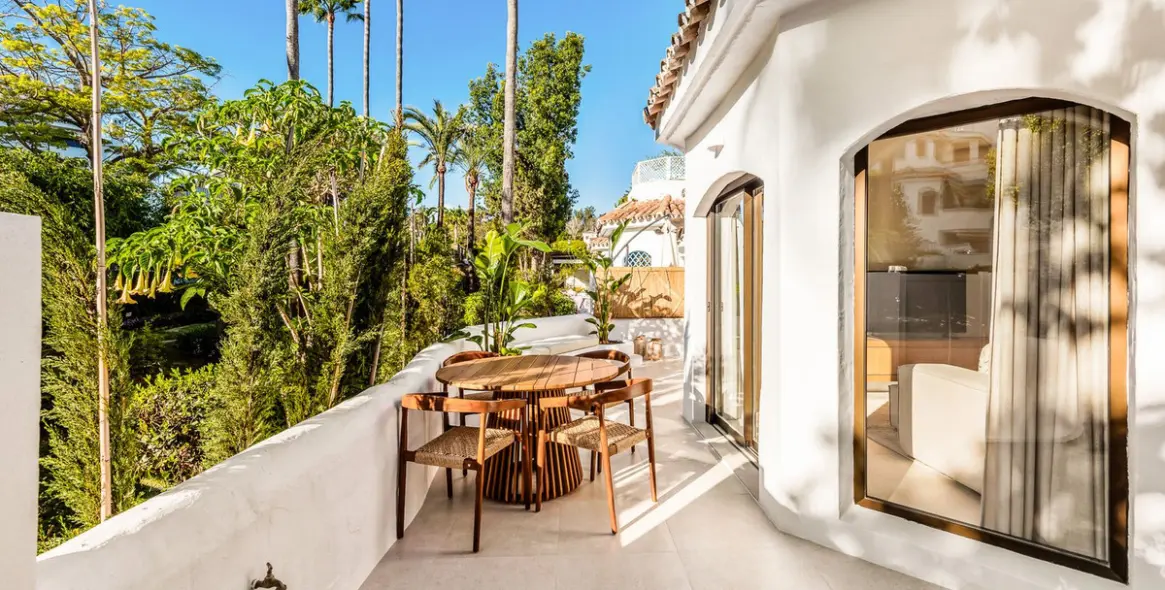 Продажа апартаментов на первом этаже в Elviria 8