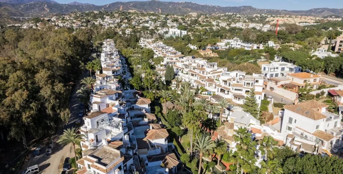 Продажа апартаментов на первом этаже в Elviria 20