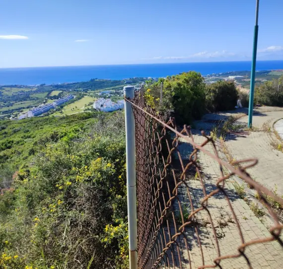 Venta de parcela residencial en Estepona
