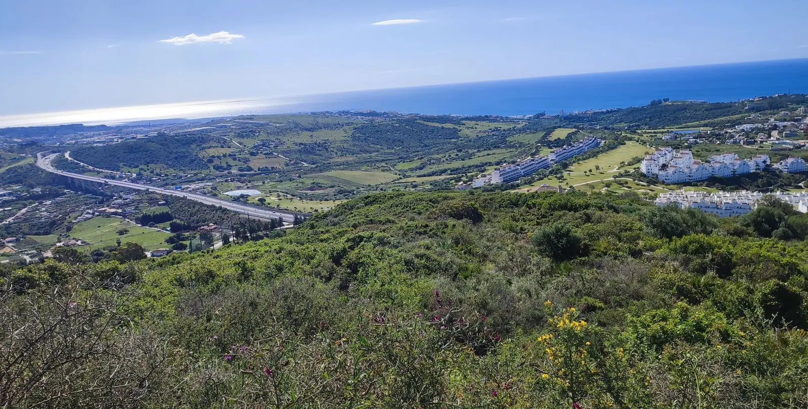 Продажа  жилого участка в Estepona 1