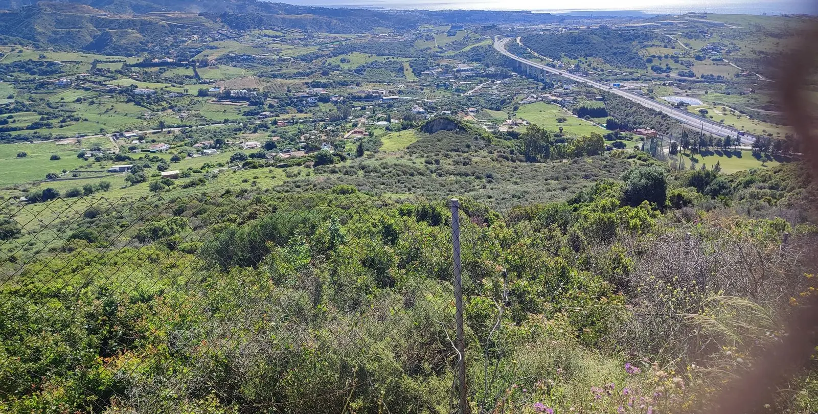 Продажа  жилого участка в Estepona 2