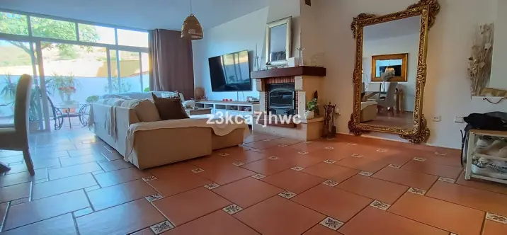 Продажа таунхауса в Estepona 0