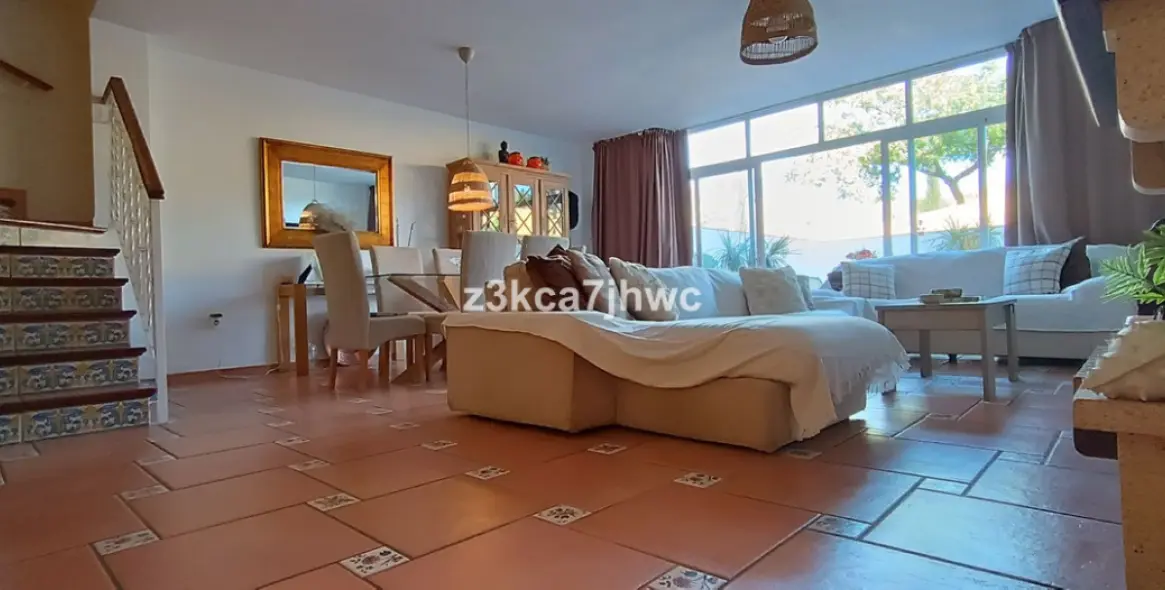 Продажа таунхауса в Estepona 10