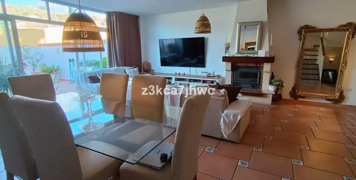 Продажа таунхауса в Estepona 13