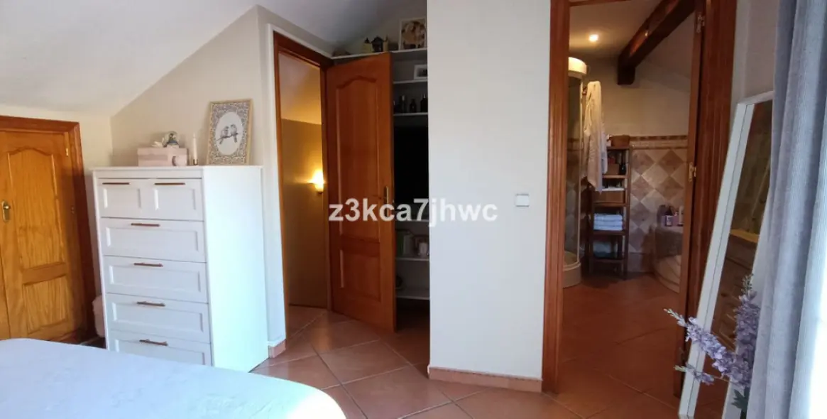 Sale of townhouse in Estepona 29