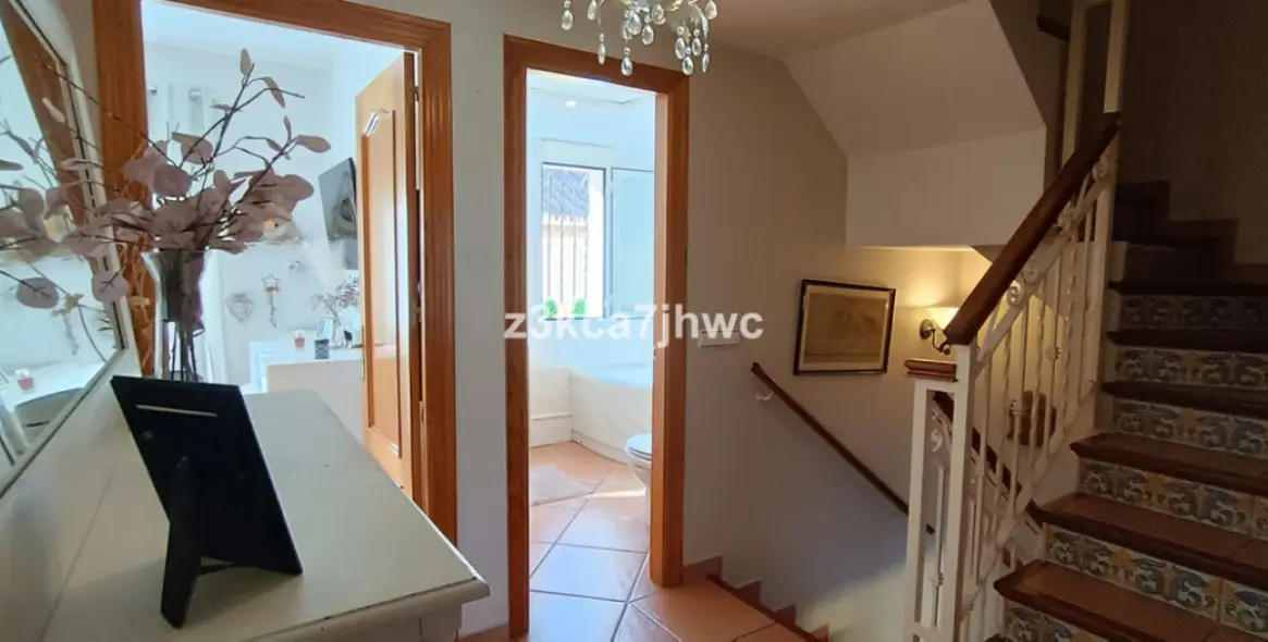 Sale of townhouse in Estepona 45