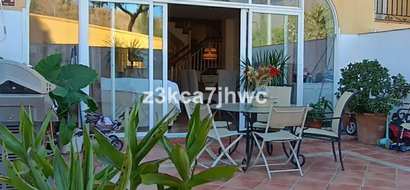 Sale of townhouse in Estepona 0