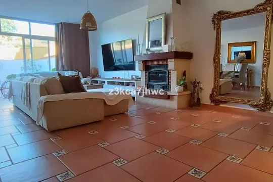 Image 6 thumb