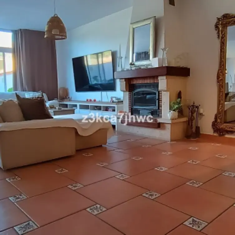 Sale of townhouse in Estepona