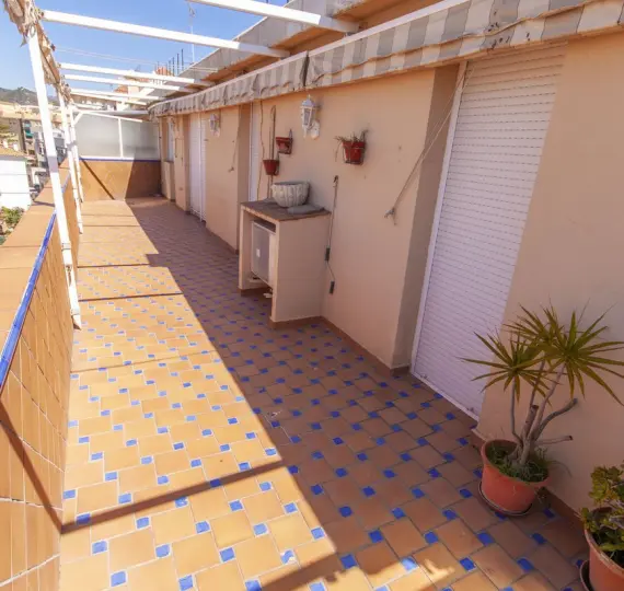 Sale of penthouse in Estepona