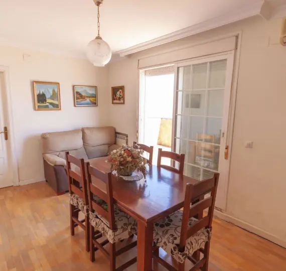 Sale of penthouse in Estepona