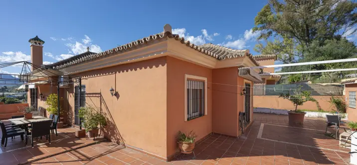 Sale of detached villa in La Quinta 4
