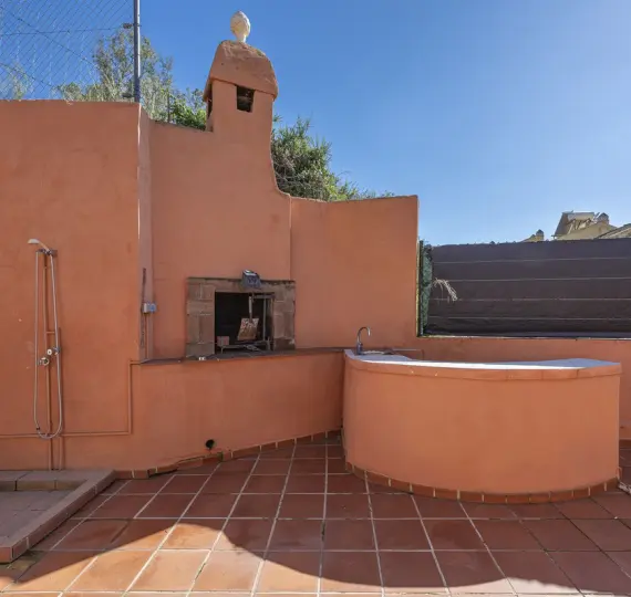 Sale of detached villa in La Quinta