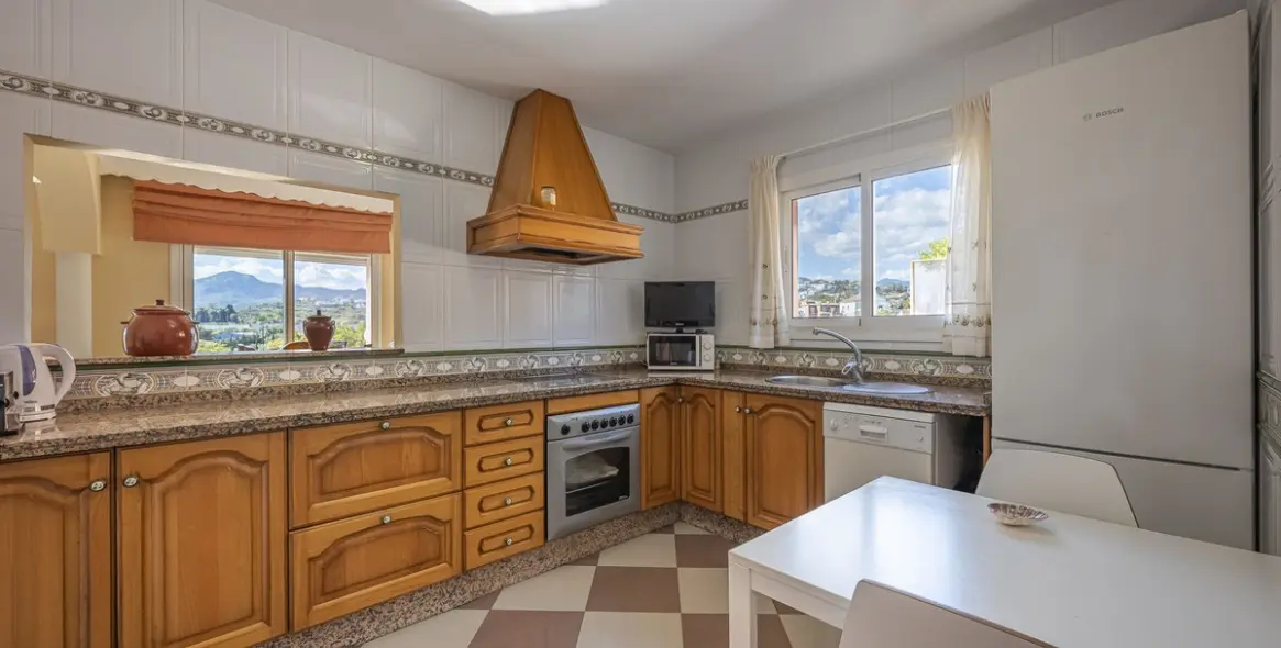 Sale of detached villa in La Quinta 15