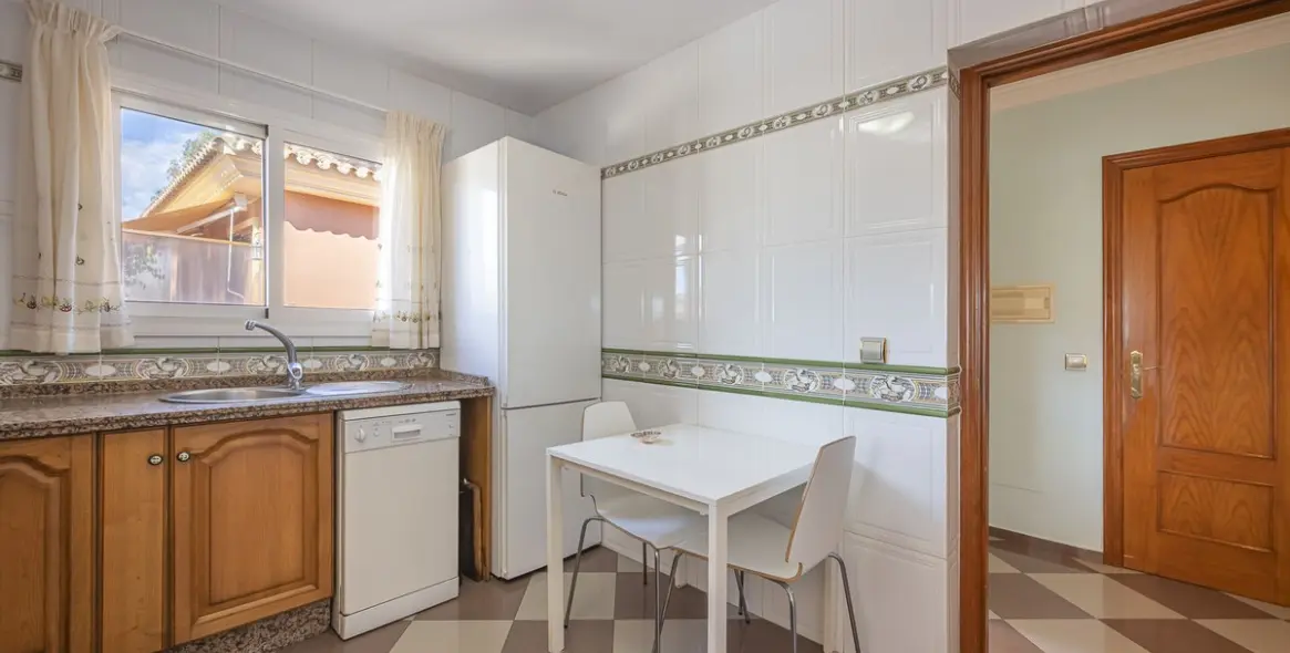 Sale of detached villa in La Quinta 16