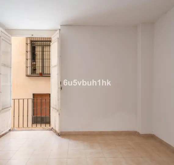 Ground floor apartment R5134273