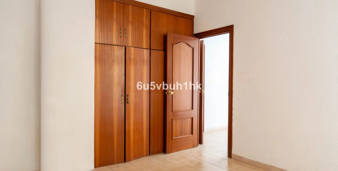 Sale of ground floor apartment in Malaga - Centro 14