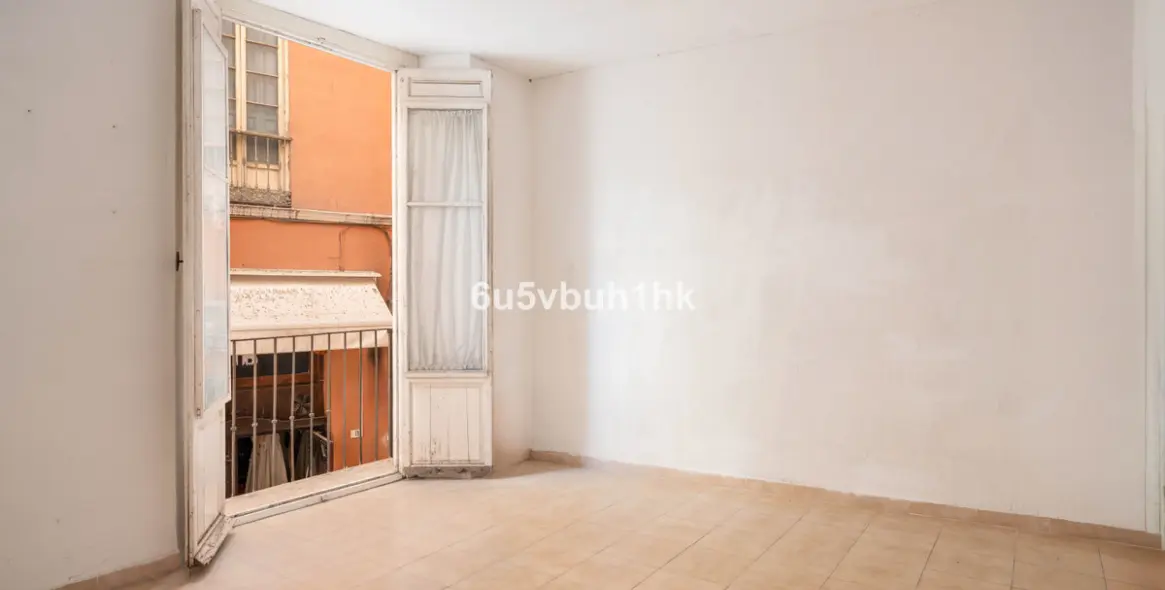 Sale of ground floor apartment in Malaga - Centro 16