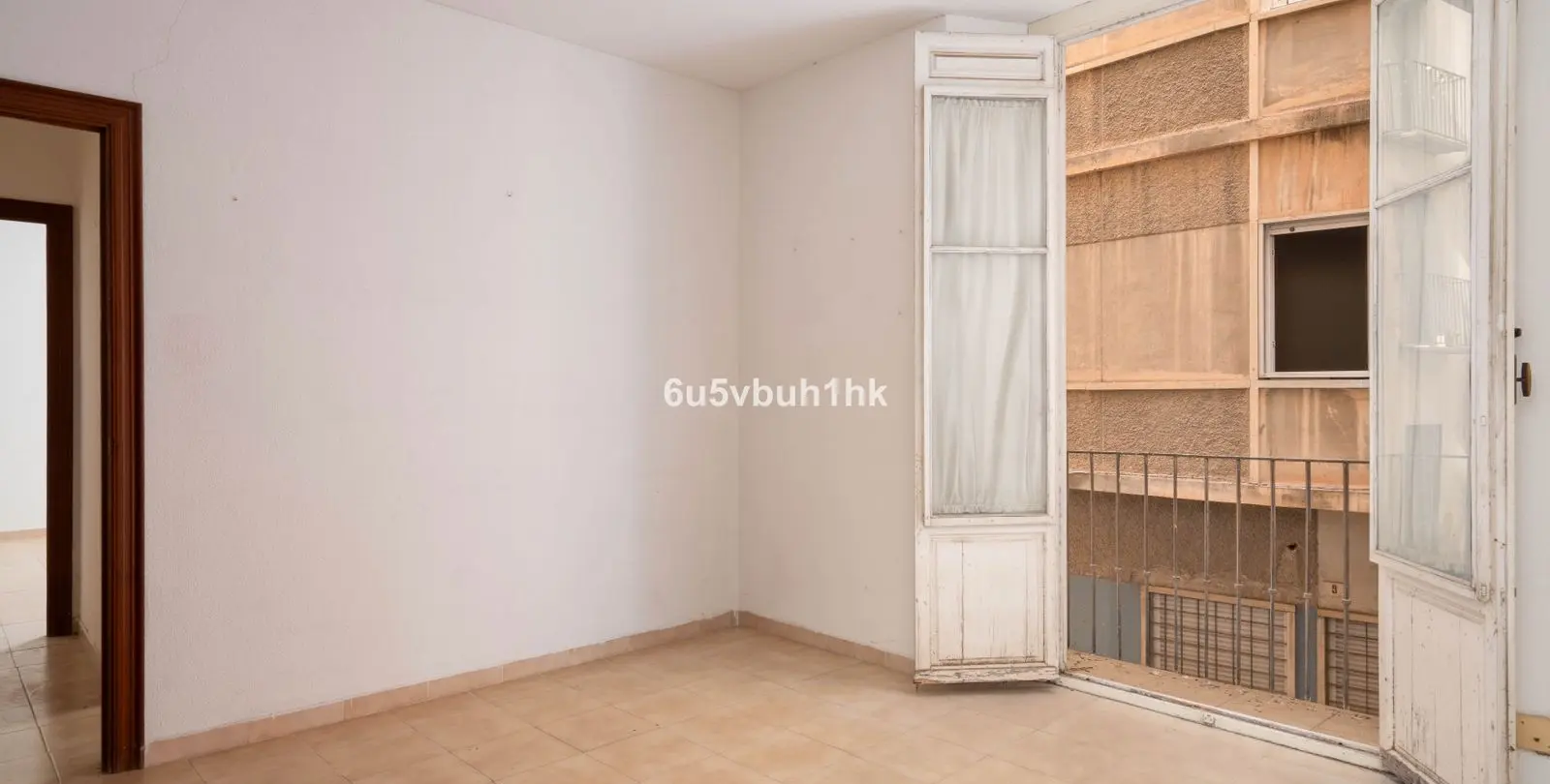 Sale of ground floor apartment in Malaga - Centro 9