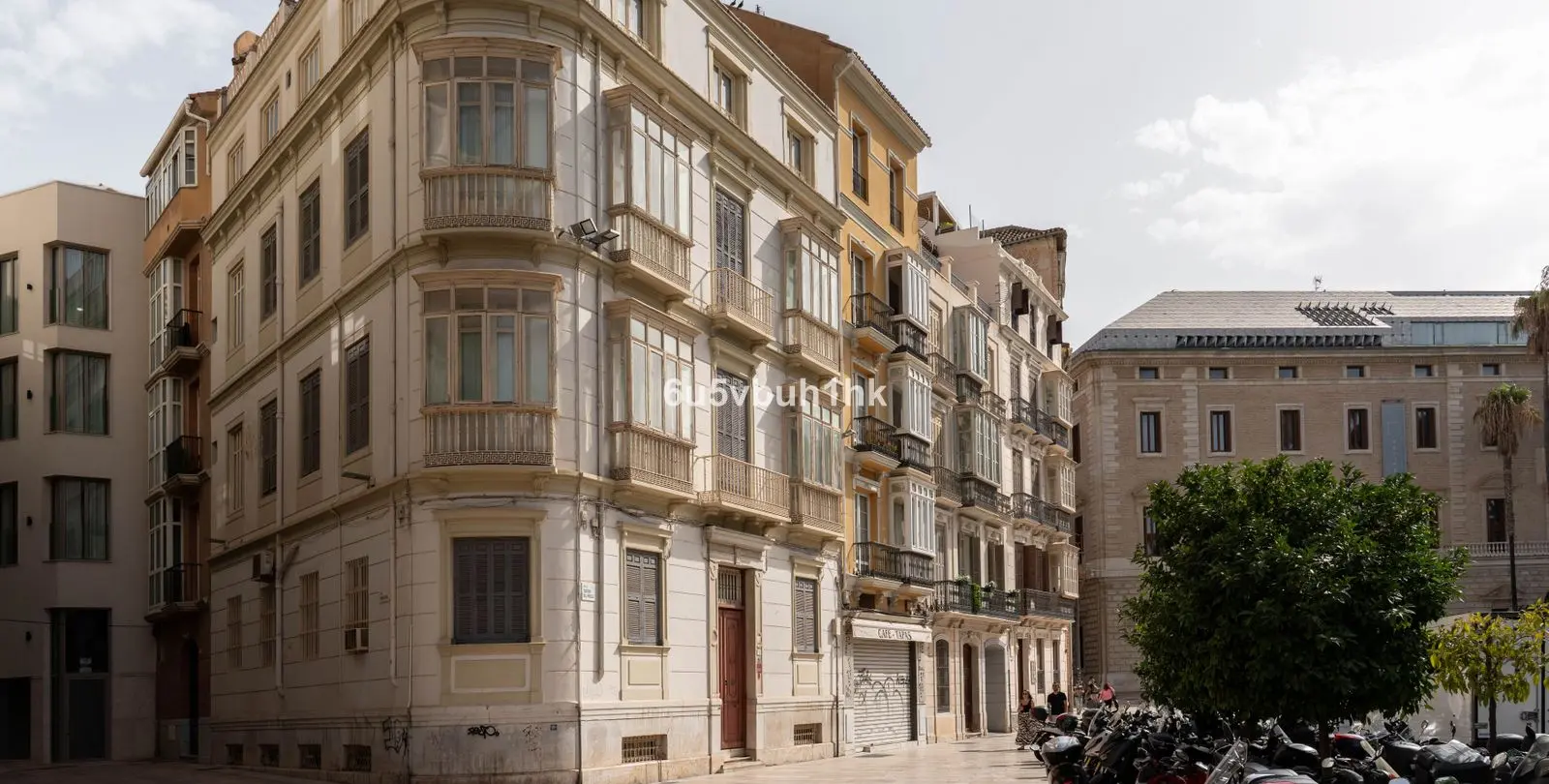 Sale of ground floor apartment in Malaga - Centro 25