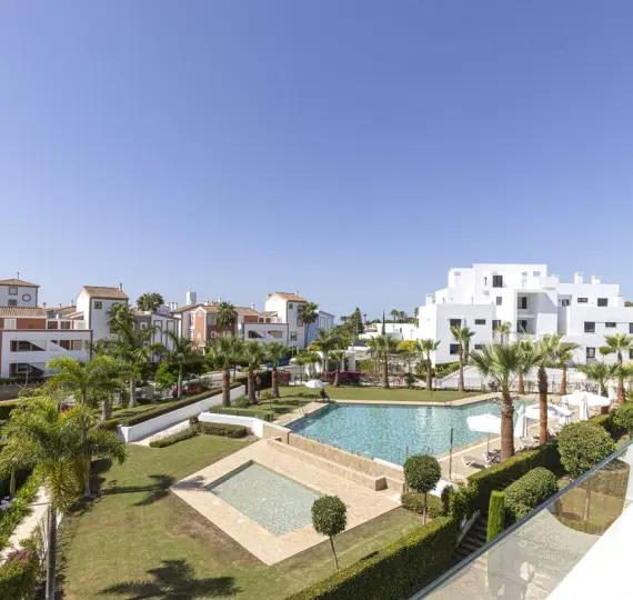 Sale of penthouse in El Paraiso