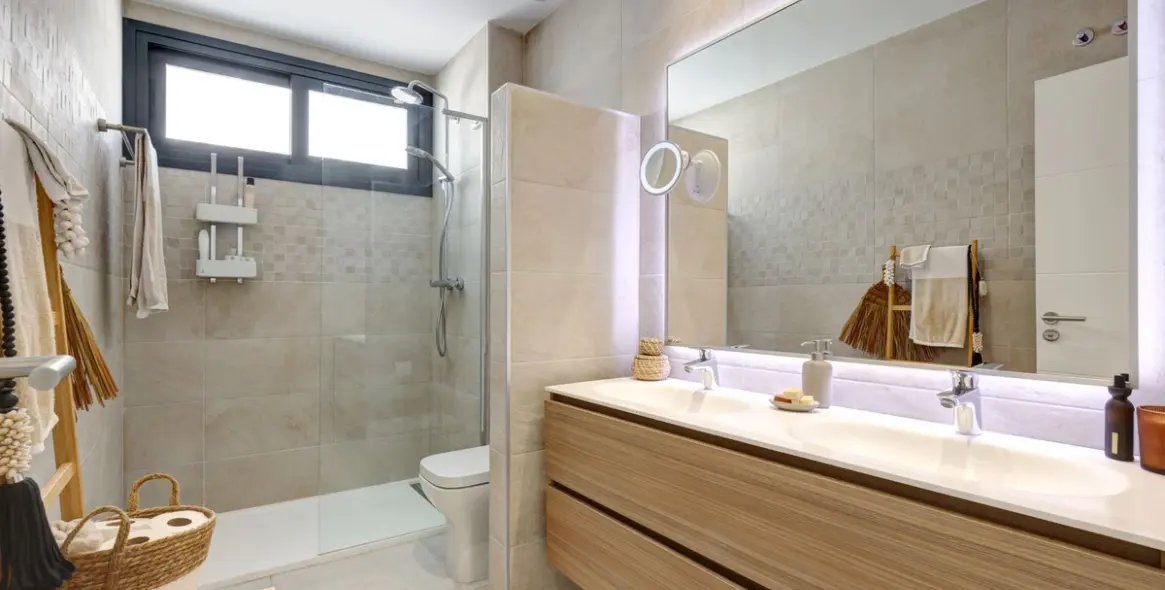 Sale of penthouse in El Paraiso 16