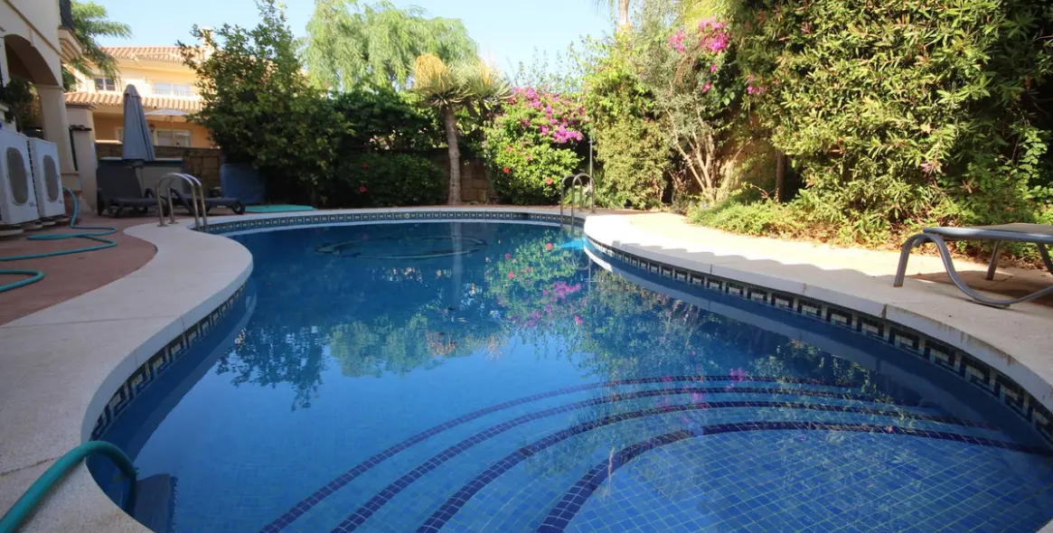 Продажа дома на две семьи в Riviera del Sol 8