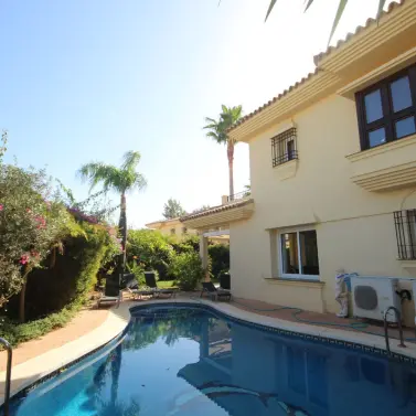 Продажа дома на две семьи в Riviera del Sol