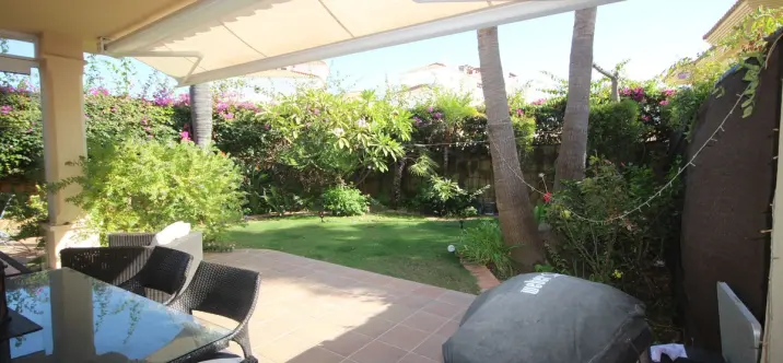 Продажа дома на две семьи в Riviera del Sol 1