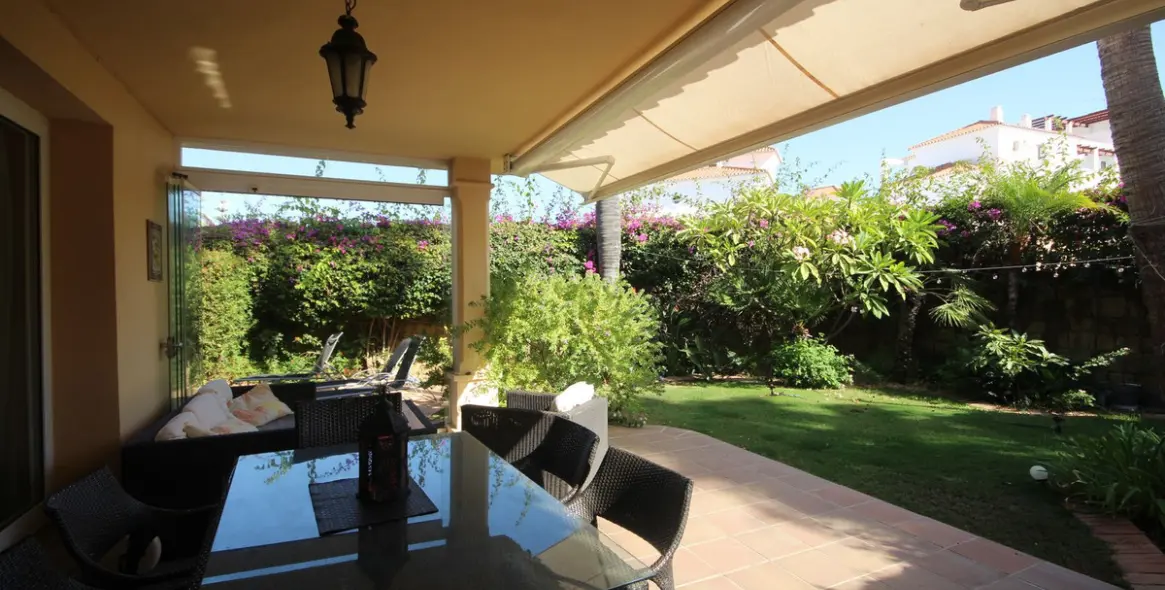 Продажа дома на две семьи в Riviera del Sol 18