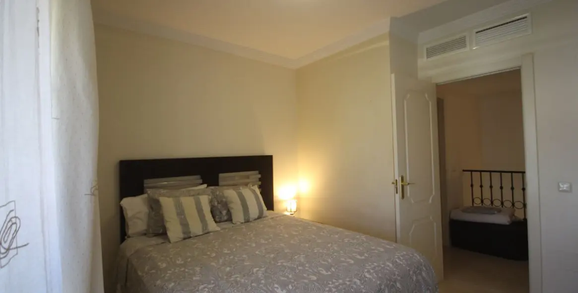 Продажа дома на две семьи в Riviera del Sol 28