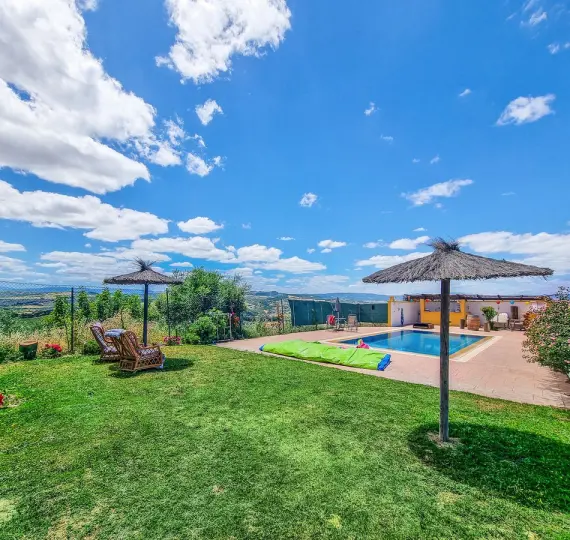 Venta de finca - cortijo en Casares