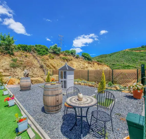 Venta de finca - cortijo en Casares