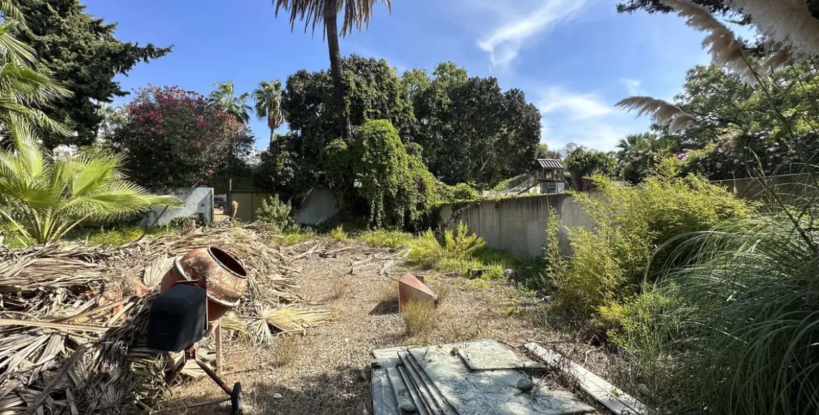 Продажа  жилого участка в Nueva Andalucía 1