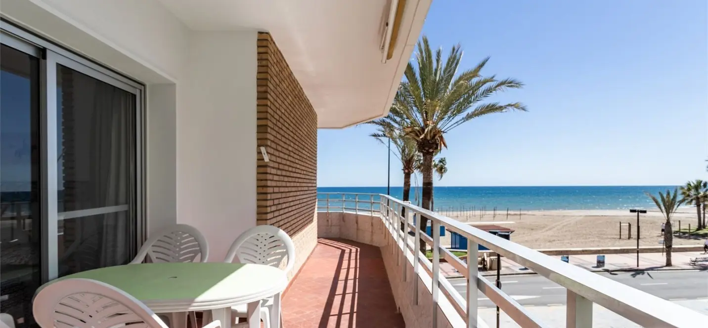 Sale of ground floor apartment in Los Boliches 0