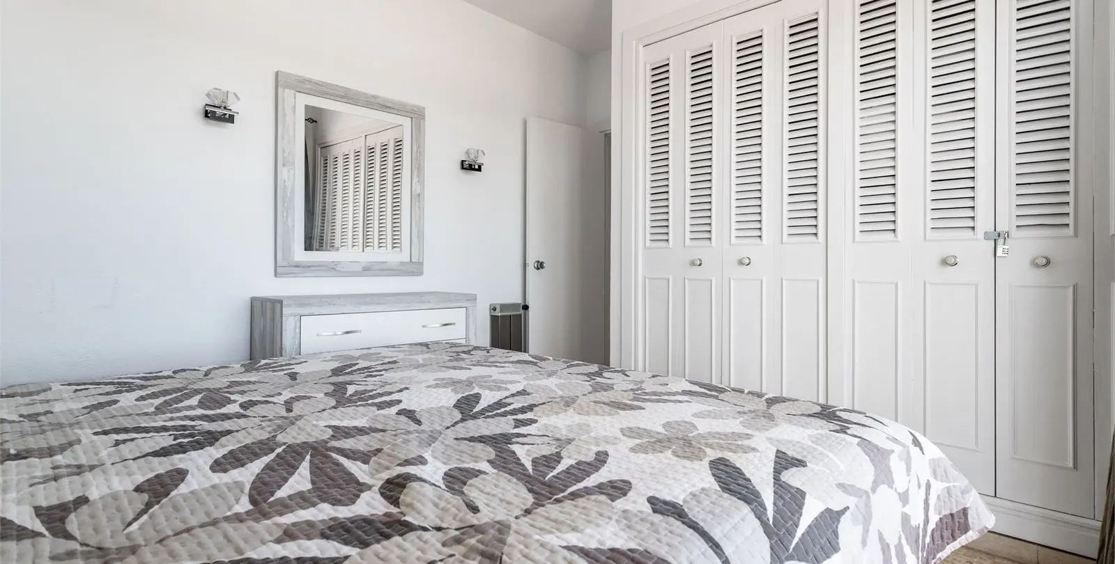 Sale of ground floor apartment in Los Boliches 14