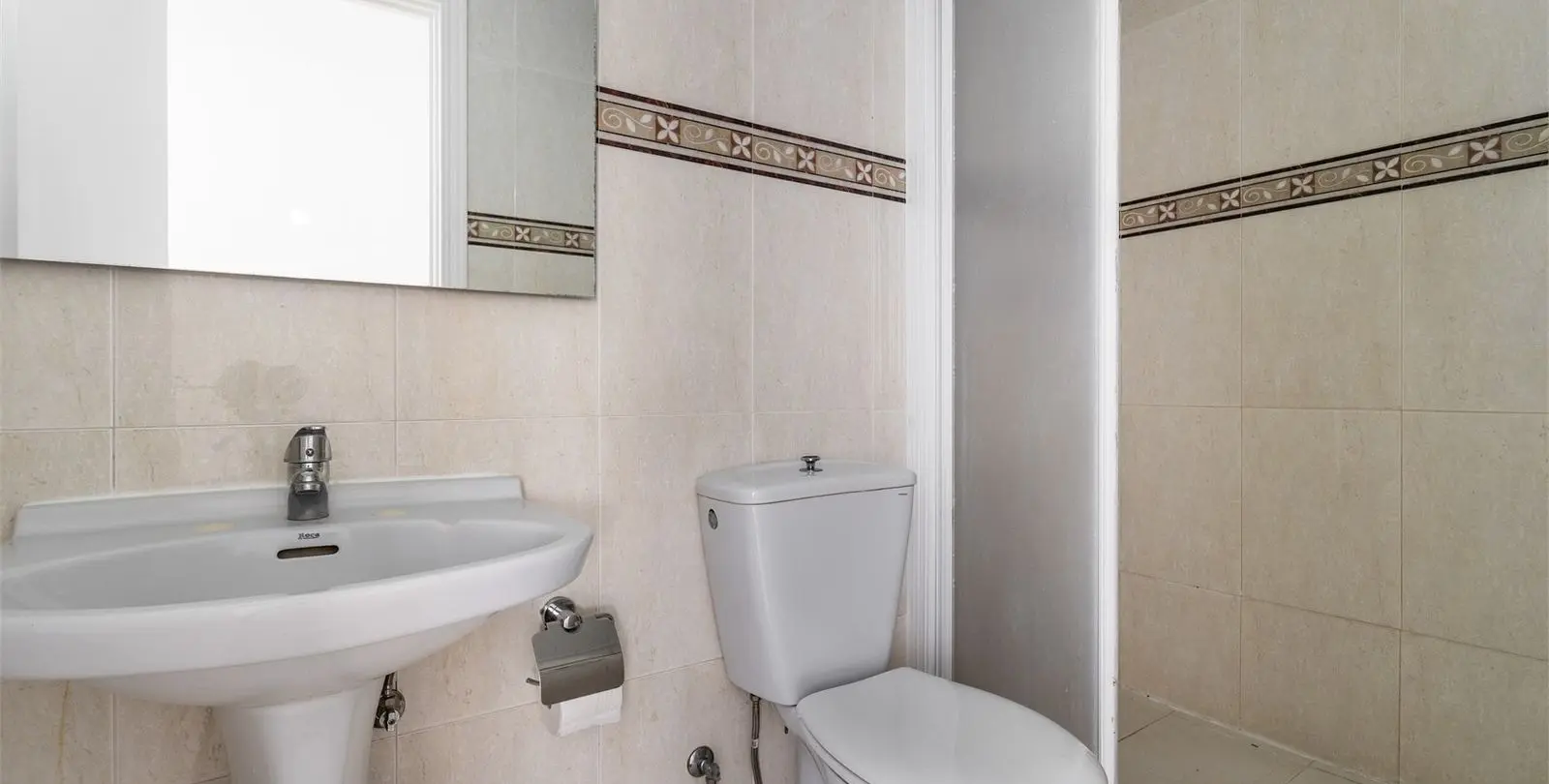 Sale of ground floor apartment in Los Boliches 16