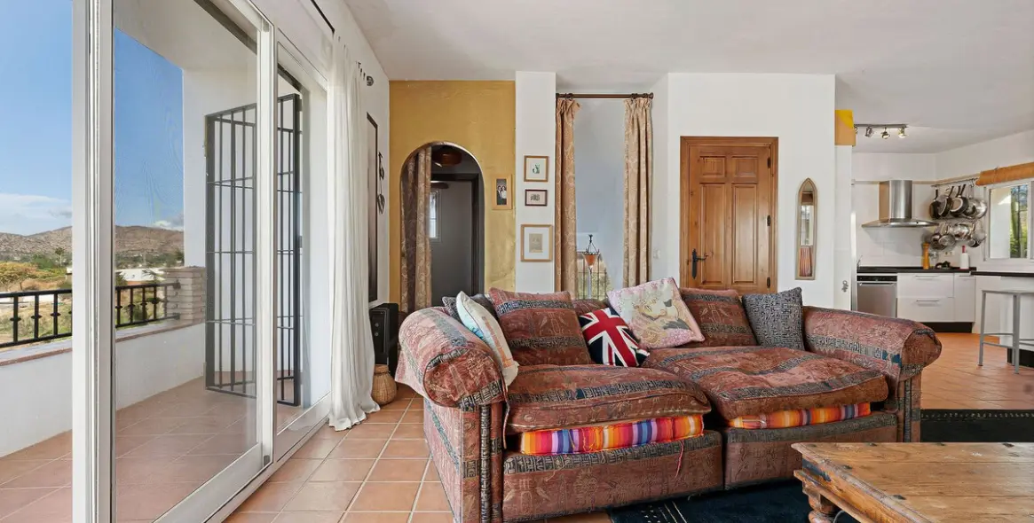 Продажа  отдельно стоящей виллы в Alhaurín el Grande 13