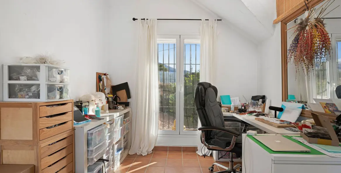 Продажа  отдельно стоящей виллы в Alhaurín el Grande 19