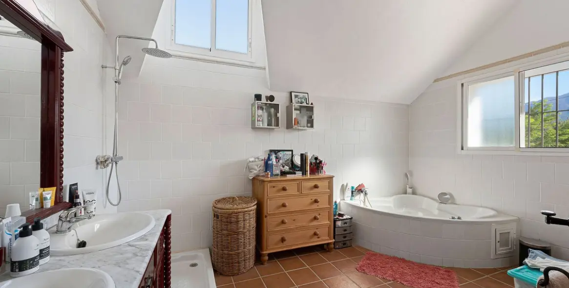 Продажа  отдельно стоящей виллы в Alhaurín el Grande 20