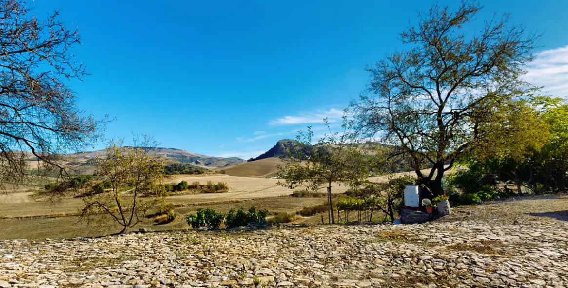 Venta de parcela residencial en Ronda 16