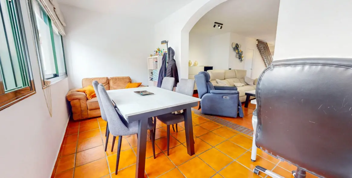 Продажа дома на две семьи в Benahavís 5