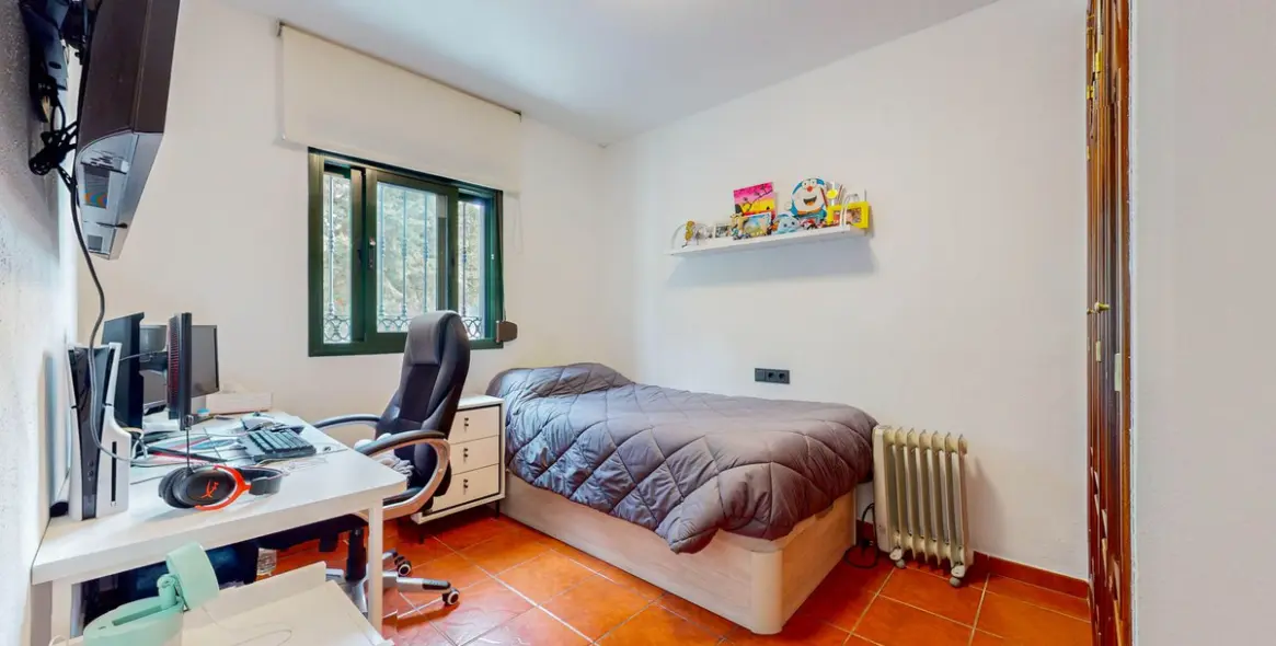 Продажа дома на две семьи в Benahavís 14