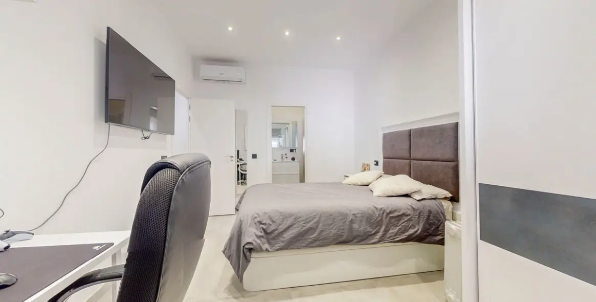 Продажа дома на две семьи в Benahavís 20