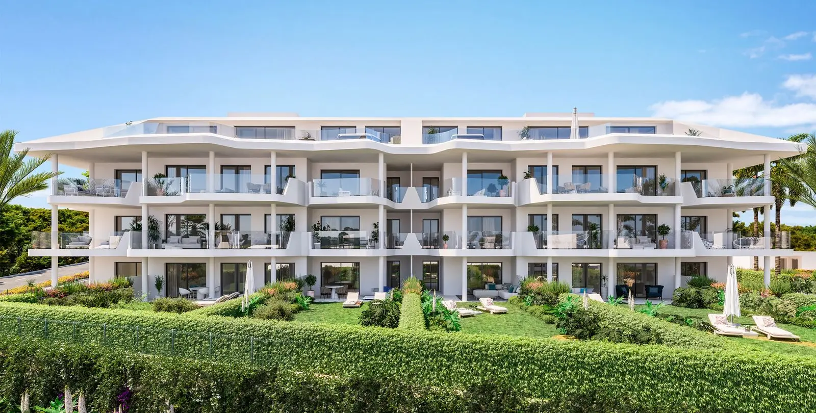 Sale of middle floor apartment in Fuengirola 1