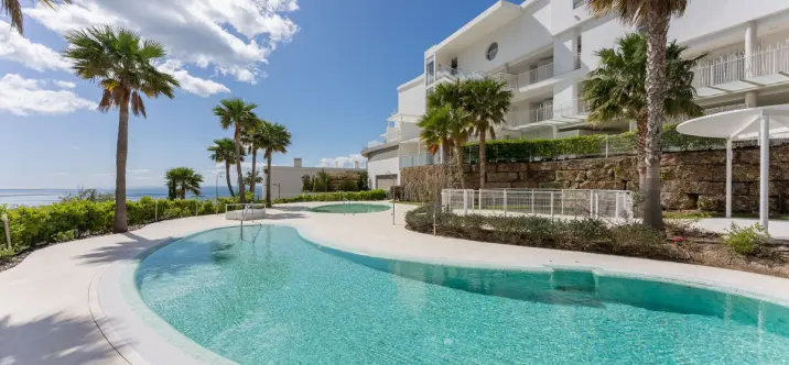 Продажа апартаментов на среднем этаже в Higueron 0