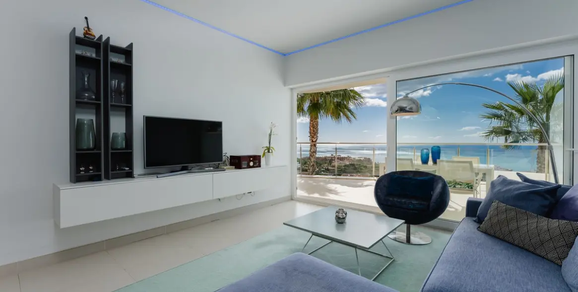 Продажа апартаментов на среднем этаже в Higueron 9