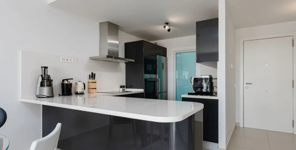 Продажа апартаментов на среднем этаже в Higueron 14