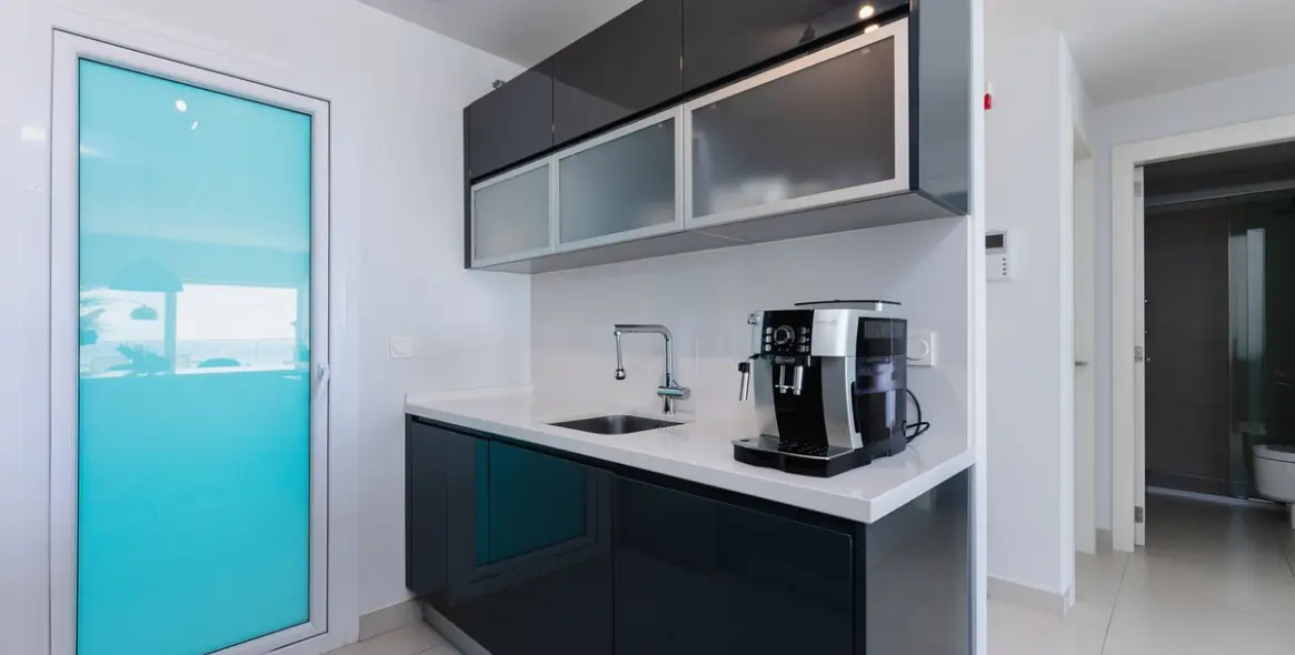 Продажа апартаментов на среднем этаже в Higueron 15