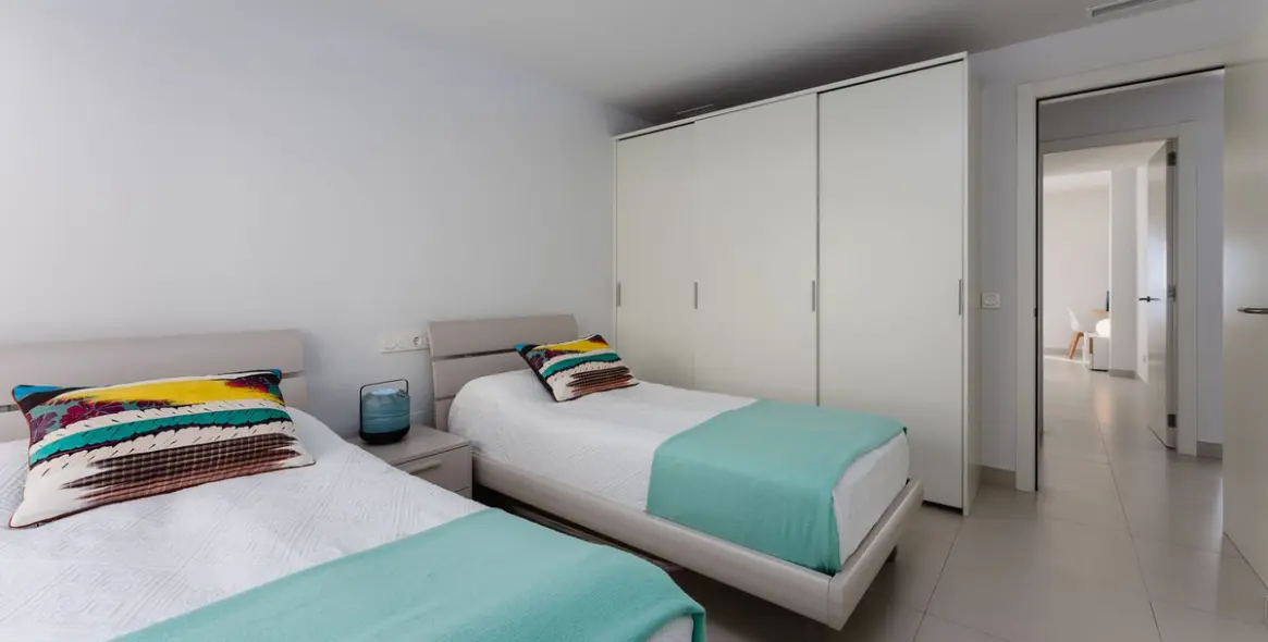 Продажа апартаментов на среднем этаже в Higueron 22